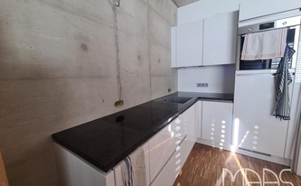 Granit Arbeitsplatten Nero Lugana in der Neubau-Küche