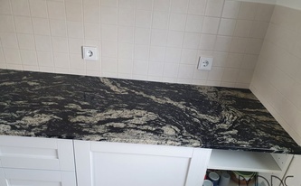 IKEA Küche mit Granit Arbeitsplatten Tempest Black