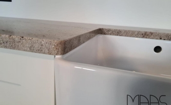 Spülstein in der Astoria Ivory Granit Arbeitsplatte