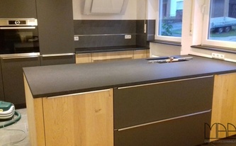 Granit Küchenarbeitsplatten Devil Black in Wiesbaden montiert