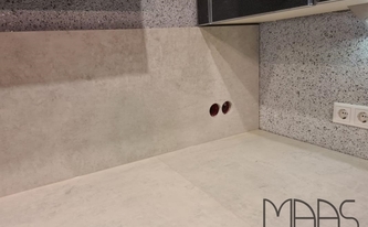 Dekton Rückwand Lunar mit Steckdosenbohrungen