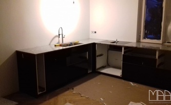 IKEA Küche in Wolfratshausen mit Granit Arbeitsplatten Viscont White