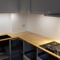 Berlin IKEA Küche mit Marmor Arbeitsplatten Travertin Giallo Persia