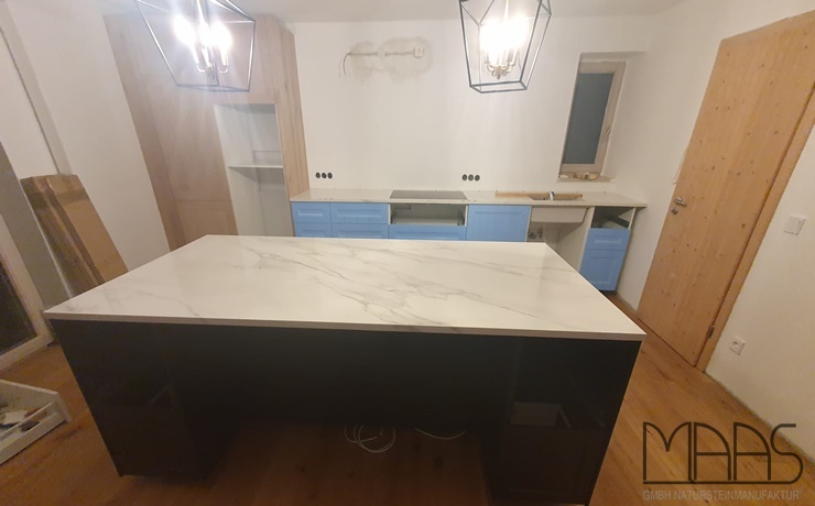 Aufmaß, Lieferung und Montage - Altötting IKEA Küche mit Statuario Michelangelo Level Arbeitsplatten