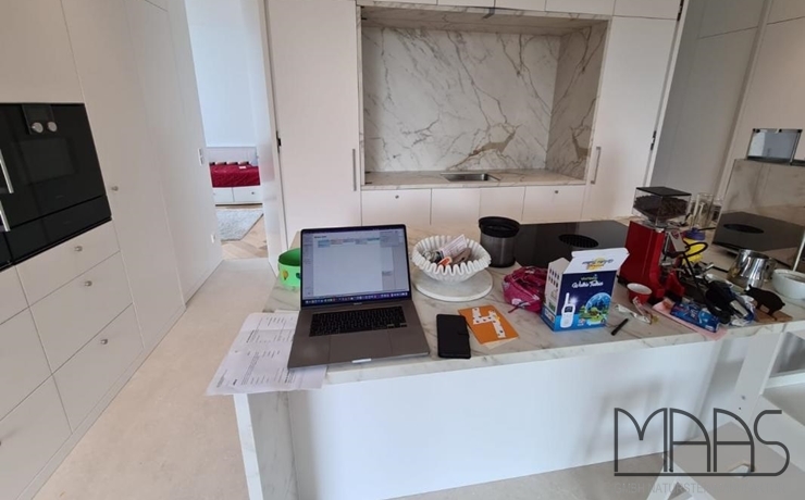 Aufmaß, Lieferung und Montage - Amberg Golden White Marazzi Arbeitsplatten und Seitenwangen Aufmaß, Lieferung und Montage - Amberg Golden White Marazzi Arbeitsplatten und Seitenwangen