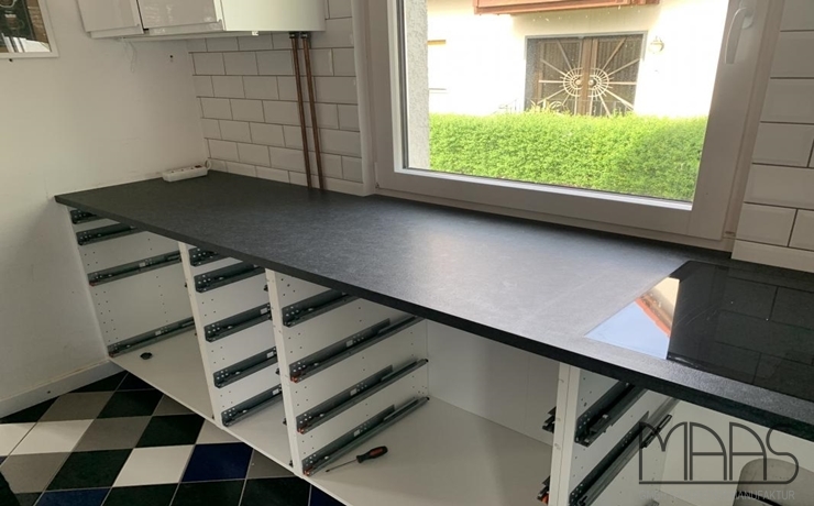 Aufmaß, Lieferung und Montage - Bad Camberg IKEA Küche mit Black Cloudy Granit Arbeitsplatten