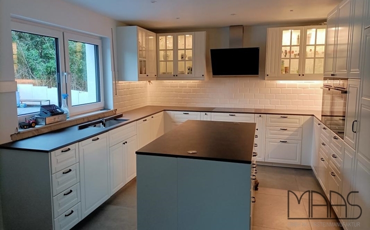 Aufmaß, Lieferung und Montage - Bad Honnef IKEA Küche mit Eter Dekton Arbeitsplatten