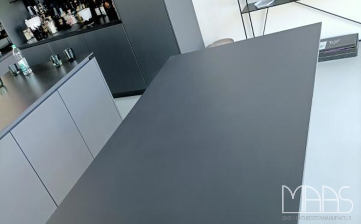 Lieferung und Montage - Bad Neuenahr-Ahrweiler Domoos Dekton Tischplatte