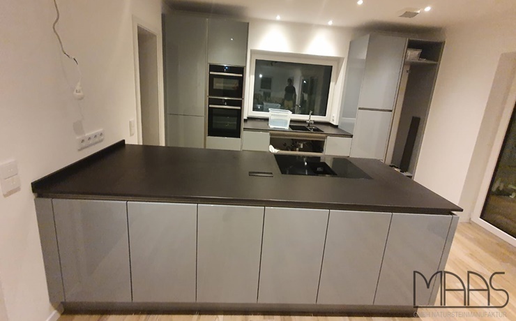 Bitburg Sirius Dekton Arbeitsplatten und Wischleisten