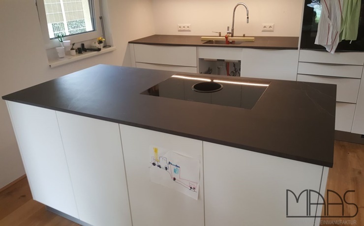 Italien Bologna Kelya Dekton Arbeitsplatten