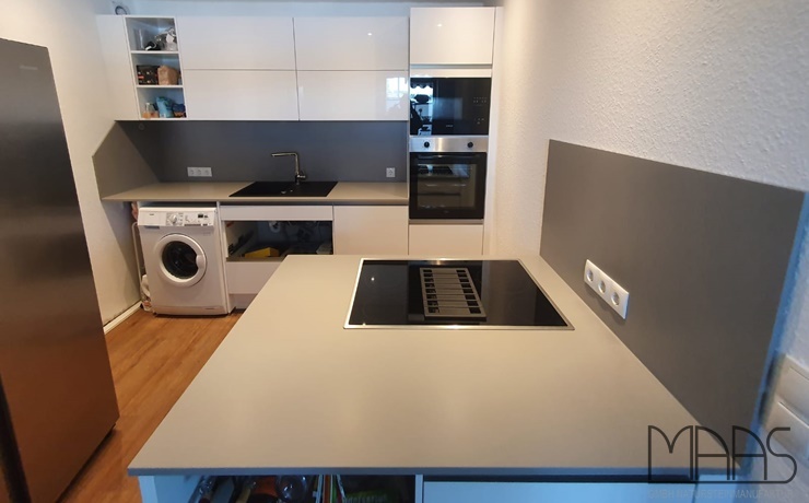 Aufmaß, Lieferung und Montage - Bonn Kensho Silestone Arbeitsplatten und Rückwände