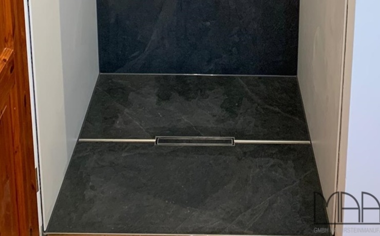 Bornheim Slate Black Level Keramik Duschwand und Bodenplatten