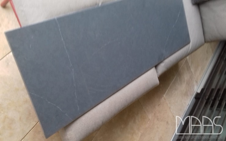 Lieferung - Bregenz Charcoal Soapstone Silestoneplatten