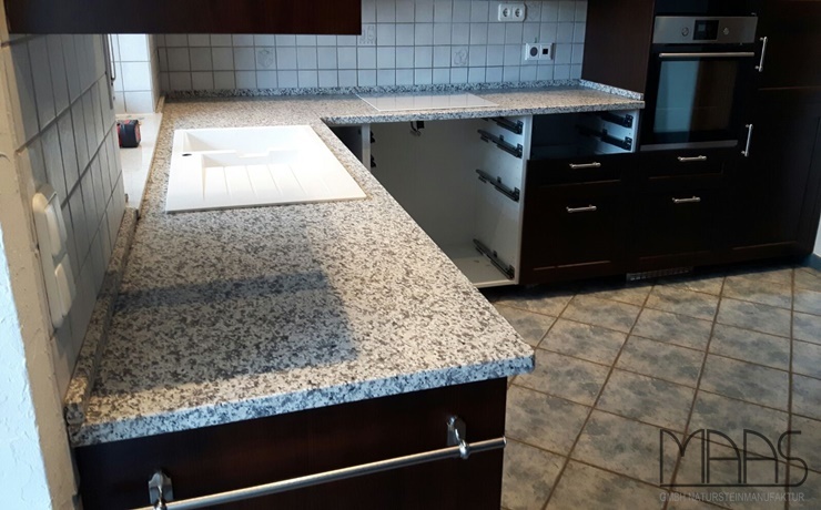 Düren IKEA Küchen mit Bianco Sardo Granit Arbeitsplatten