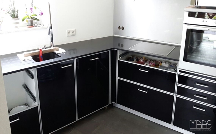 Düsseldorf Jet Black Caesarstone Arbeitsplatten