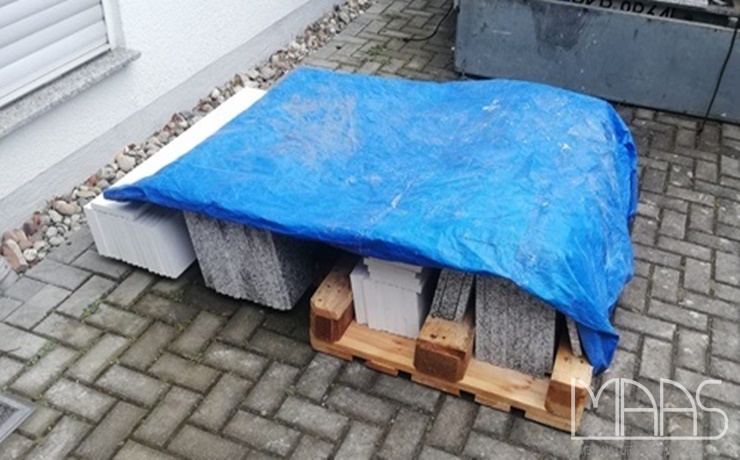 Aufmaß und Lieferung - Esslingen am Neckar Bianco Sardo Granit Treppen und Fensterbänke