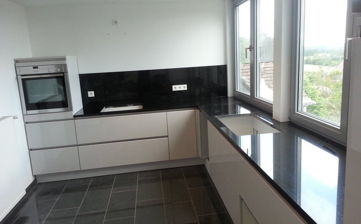 Aufmaß, Lieferung und Montage - Graz Nero Devil Black Granit Arbeitsplatten Aufmaß, Lieferung und Montage - Graz Nero Devil Black Granit Arbeitsplatten