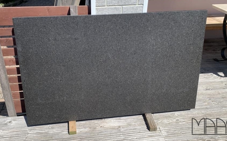 Lieferung - Hannover Black Pearl Granit Tischplatte