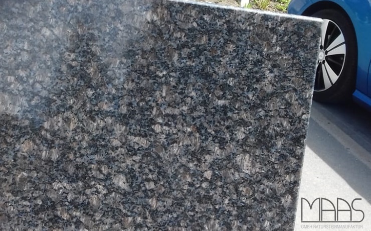 Hannover Sapphire Brown Granitplatte