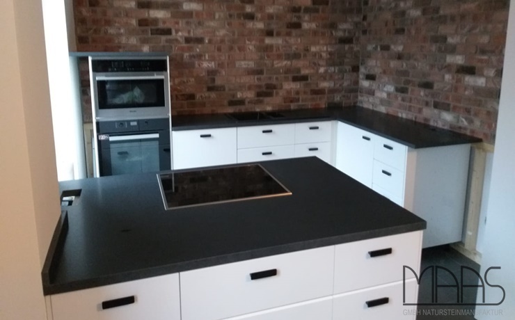 Hürth IKEA Küche mit Nero Assoluto Zimbabwe Granit Arbeitsplatten