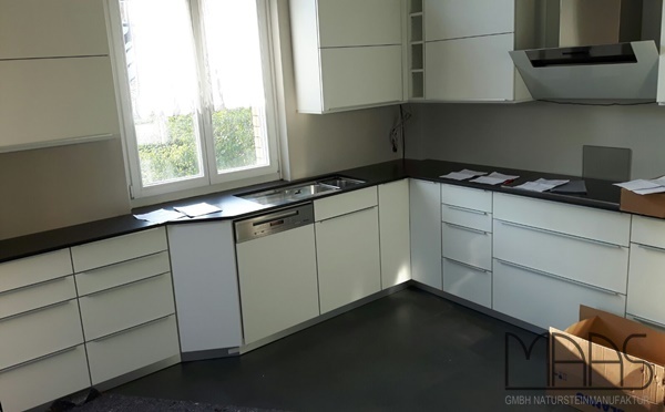 Aufmaß, Lieferung und Montage - Kassel Arden Blue Silestone Arbeitsplatten