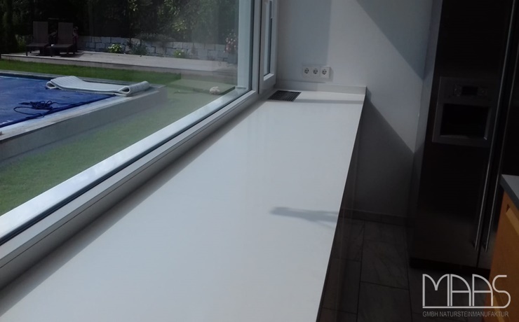 Aufmaß, Lieferung und Montage - Köln 1141 Pure White Caesarstone Arbeitsplatten und Wischleisten