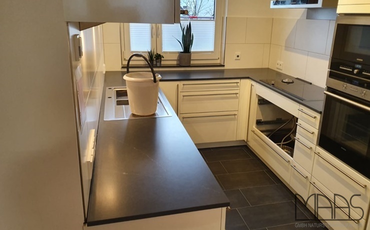 Köln Charcoal Soapstone Silestone Arbeitsplatten