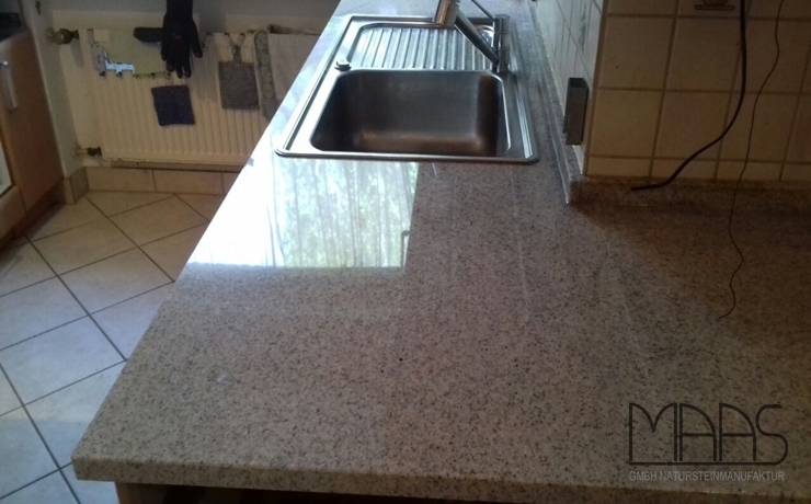 Köln Imperial White Granit Arbeitsplatten und Sockelleisten