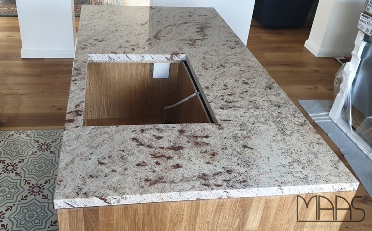 Lieferung - Köln Ivory Brown Granit Arbeitsplatte