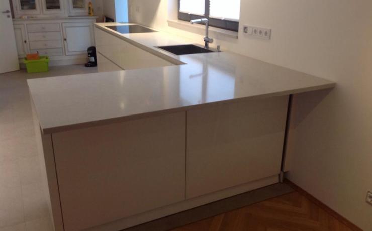 Aufmaß, Lieferung und Montage - Köln London Grey Caesarstone Arbeitsplatte