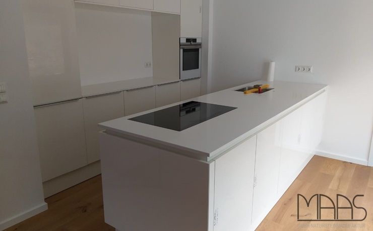 Aufmaß, Lieferung und Montage - Königswinter Adak White Quarz Arbeitsplatten Aufmaß, Lieferung und Montage - Königswinter Adak White Quarz Arbeitsplatten