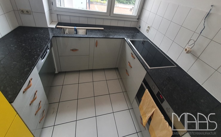 Königswinter IKEA Küche mit Steel Grey Granit Arbeitsplatten 