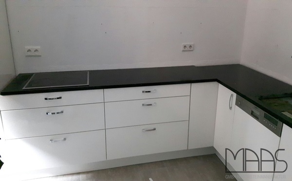 Aufmaß, Lieferung und Montage - Ludwigsburg Negro Stellar Silestone Arbeitsplatten