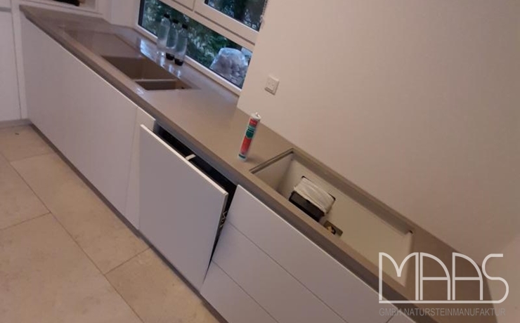 Aufmaß, Lieferung und Montage - Mössingen Pietra di Luna Neolith Arbeitsplatten und Fensterbank Aufmaß, Lieferung und Montage - Mössingen Pietra di Luna Neolith Arbeitsplatten und Fensterbank