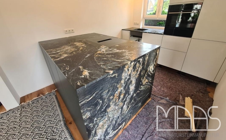 Neumünster Belvedere Granit Arbeitsplatten