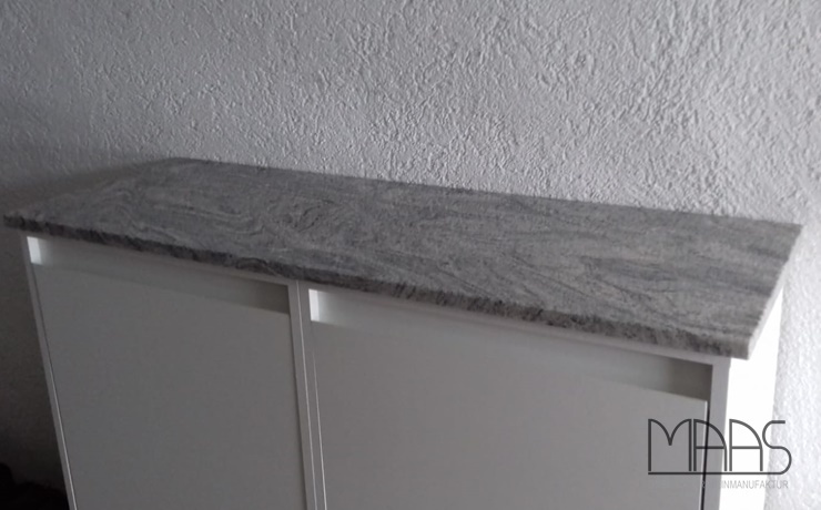 Lieferung - Neuwied Silver Cloud Granit Abdeckplatten