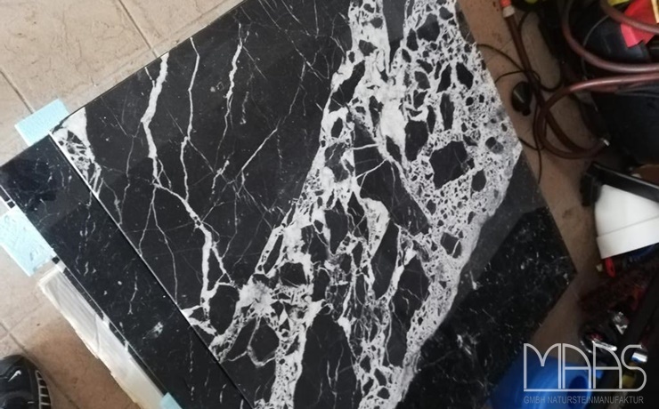 Lieferung - Niefern-Öschelbronn Nero Marquina Marmorplatten