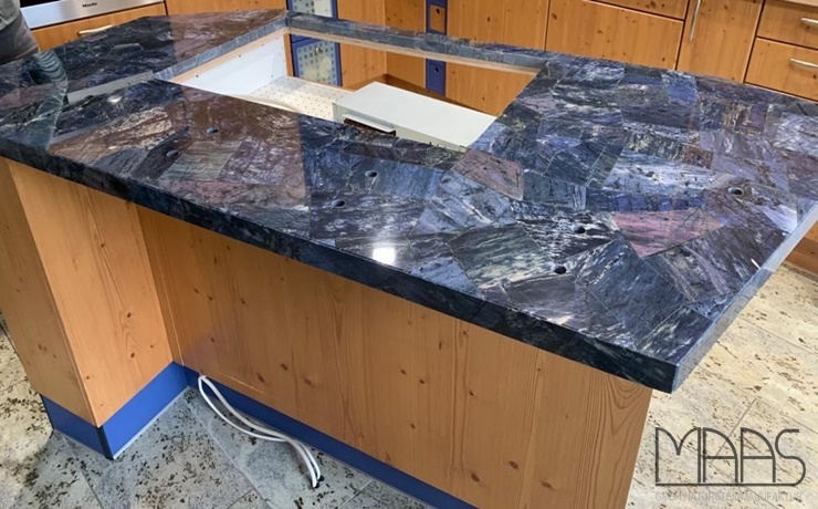 Lieferung - Ruppichteroth 8540 Durmortierite Caesarstone Arbeitsplatte Lieferung - Ruppichteroth 8540 Durmortierite Caesarstone Arbeitsplatte