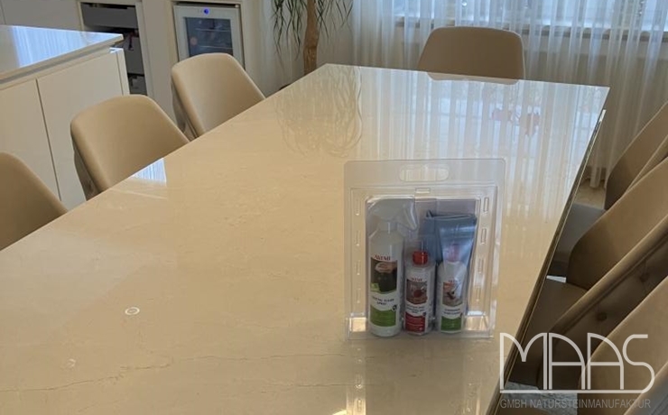 Schwäbisch Gmünd Crema Marfil Marmor Tischplatte