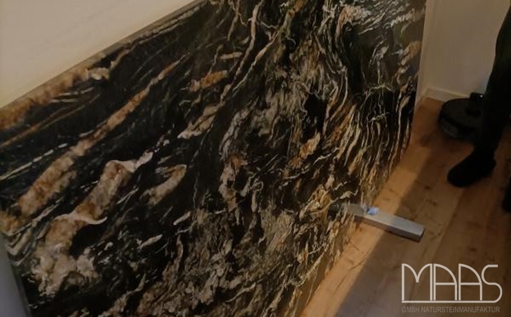Lieferung - Siegen Belvedere Granit Tischplatte