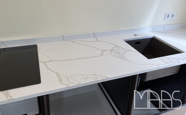 Aufmaß, Lieferung und Montage - Solingen IKEA Küche mit Dream Calacatta Oro Dream Quarzagglo Arbeitsplatten Aufmaß, Lieferung und Montage - Solingen IKEA Küche mit Dream Calacatta Oro Dream Quarzagglo Arbeitsplatten