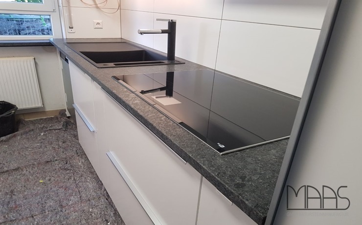 Stuttgart Steel Grey Granit Arbeitsplatten