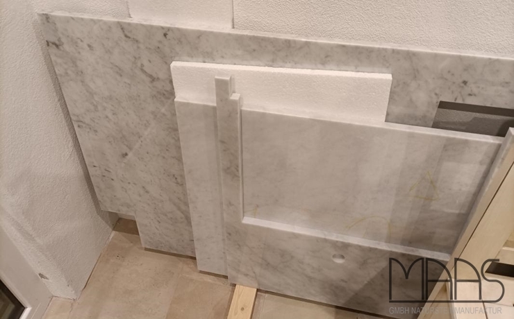 Lieferung - Wien Bianco Carrara C Marmor Arbeitsplatten und Waschtischplatte