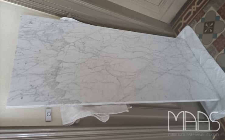 Lieferung - Wuppertal Bianco Carrara Marmor Tischplatte