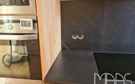 Montage der Kelya Dekton Arbeitsplatte und Rückwand in Aachen