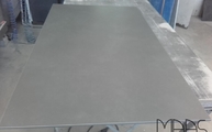 Produktion - Satin Oberfläche der Neolith Tischplatte Barro neolith