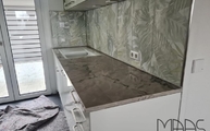 Küchenzeile mit Dakar Granit Arbeitsplatte