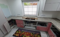 Küche in Achim mit Rosavel Granit Arbeitsplatten und Wischleisten