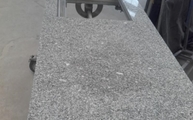Produktion - Pedras Salgadas Granit Arbeitsplatte mit Ausschnitten