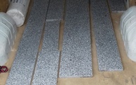 Fensterbänke Tarn Granit mit polierter Oberfläche und 3,0 cm Plattenstärke